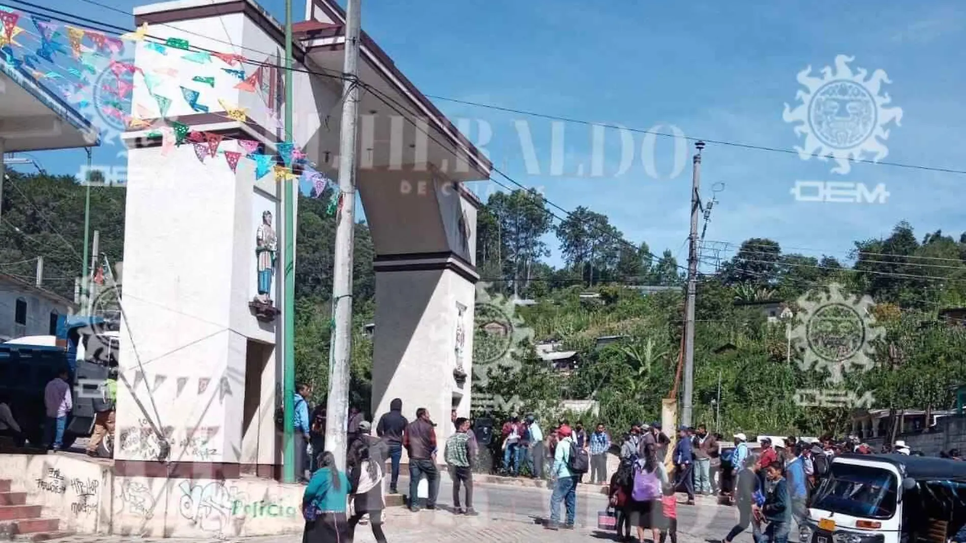 inicia bloque y boteo carretero en oxchuc